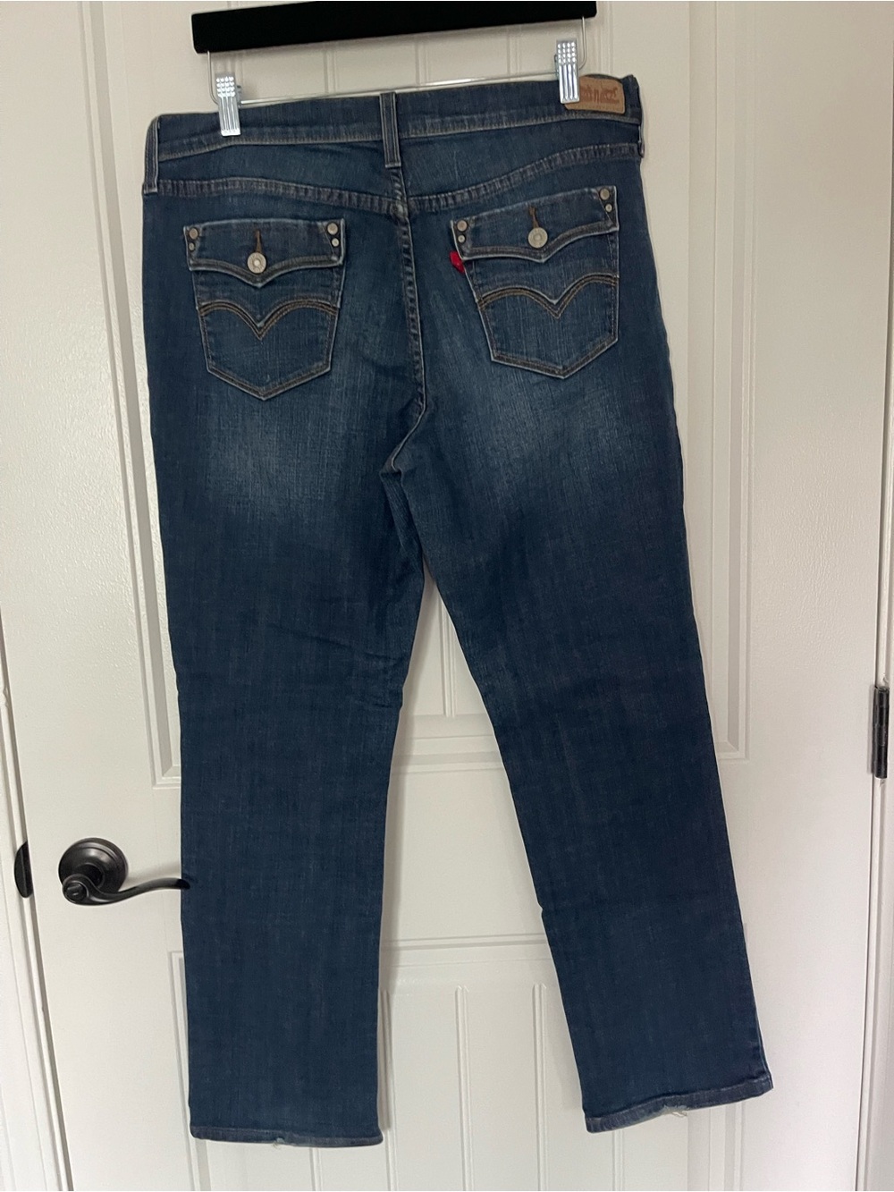 Levi’s 505 Women's Dark Blue Jeans. straight leg